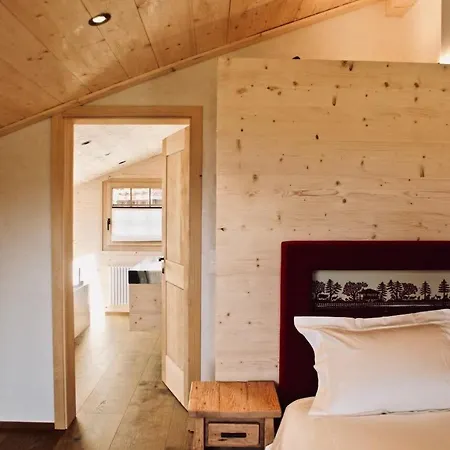 Delightful Deluxe Chalet With Amazing Alps View بيت للعطل *
