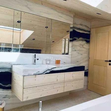 Delightful Deluxe Chalet With Amazing Alps View *