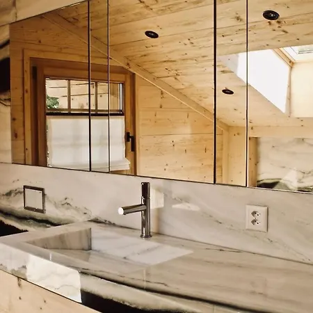 Delightful Deluxe Chalet With Amazing Alps View
