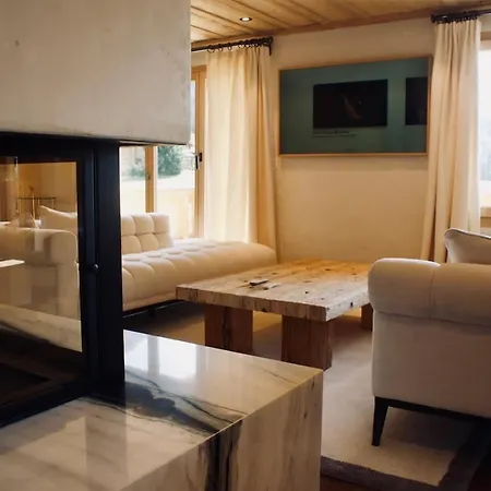 بيت للعطل Delightful Deluxe Chalet With Amazing Alps View *