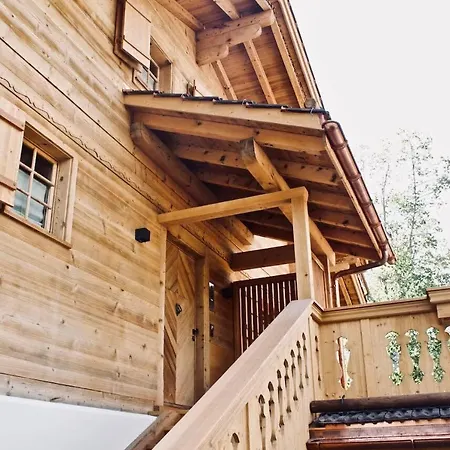 بيت للعطل Delightful Deluxe Chalet With Amazing Alps View *